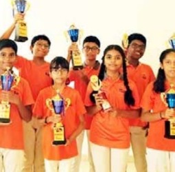 தனியார் பயிற்சி நிறுவனத்தில் அபாகஸ் பயிற்சி பெற்ற மாணவ,மாணவிகளுக்கு கேடயம்