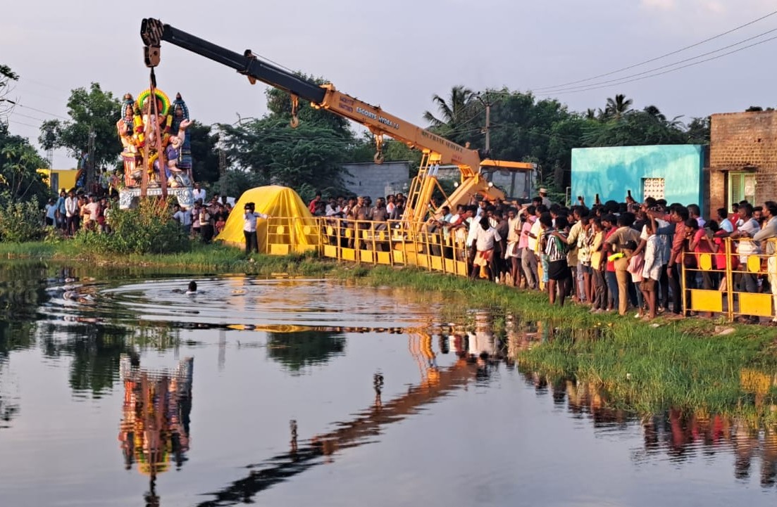காவேரிப்பாக்கம் இந்து முன்னணி சார்பில் விநாயகர் சிலைகள் விஜர்சன ஊர்வலம்
