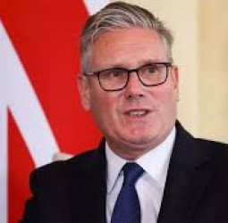 ரஷியா மீது மேலும் பொருளாதார தடை: இங்கிலாந்து பிரதமர் எச்சரிக்கை