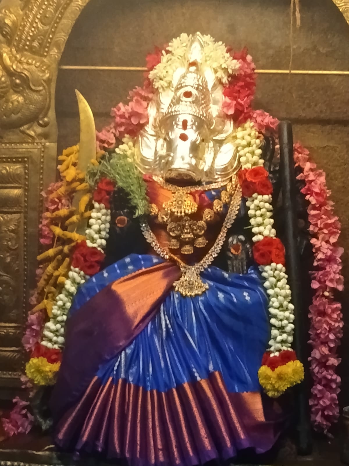 ஆடி வெள்ளி மூன்றாவது வாரம் தெய்வம் இதழ் வாசகர்கள் நேயர்கள் சார்பில் அபிஷேகம் ஆராதனை