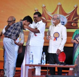 விளாத்திகுளம் ஸ்ரீஅம்பாள் வித்யாலயா பள்ளி ஆண்டு விழா