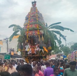 பெரியகொழப்பலூர் கிராம்தில் பனை அம்மன் கோயில் தேரோட்ட திருவிழா