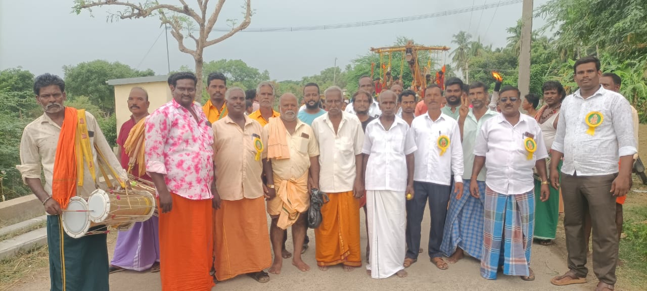 ஆடி 3ம் வெள்ளியை முன்னிட்டு 108 பால்குட அபிஷேகம், பறக்கும் காவடி, அம்மன் உற்சவம் மற்றும் தீமிதி விழா!