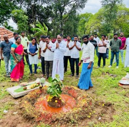 ஜவ்வாது மலை ஒன்றியம் வீரப்பனூர் ஊராட்சி அரசவல்லி கிராமத்தில் பள்ளி வகுப்பு கட்டிடம் மாணவர்கள் தங்கும் விடுதி கட்டிடம் கட்டுவதற்கு பூமி பூஜை