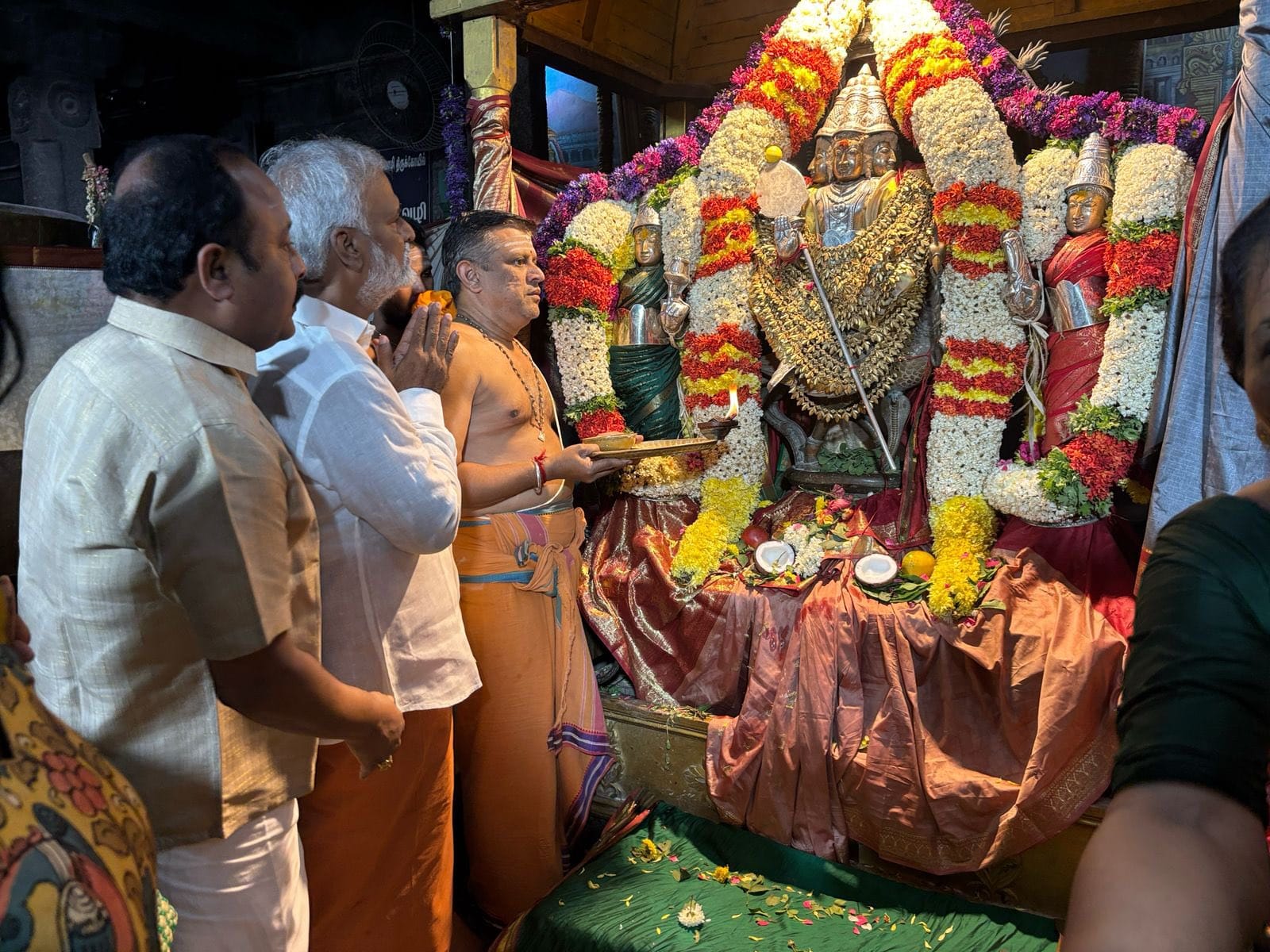 திருத்தணி சுப்பிரமணிய சுவாமி திருக்கோவிலில் நேற்று ஆடிக் கிருத்திகை திருவிழா