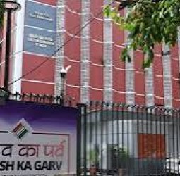 பிஹார் வாக்காளர் பட்டியலில் இருந்து 65 லட்சம் வாக்காளர் நீக்கப்பட்ட விவகாரம்: தேர்தல் ஆணையத்துக்கு உச்ச நீதிமன்றம் உத்தரவு