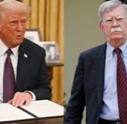 டிரம்ப்பை விமர்சித்த முன்னாள் ஆலோசகர் வீட்டில் சோதனை