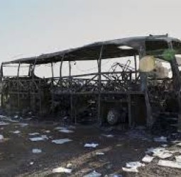 ஆப்கானிஸ்தான்: பஸ் விபத்தில் 79 அகதிகள் தீயில் கருகி பலி