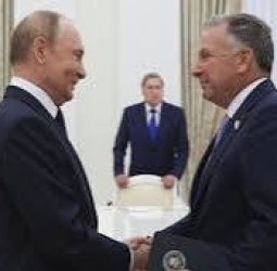 உக்ரைனுடனான அமைதி ஒப்பந்த கெடு முடிவடையும் சூழலில் ட்ரம்பின் சிறப்பு தூதர் - புதினுடன் சந்திப்பு