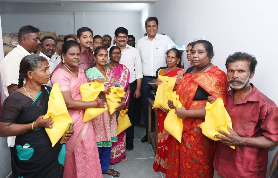 பூக்கொல்லை சாலையில் ரூ.5 லட்சம் மதிப்பில் கட்டப்பட்ட புதிய ரேஷன் கடை