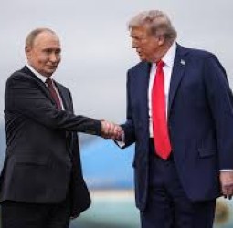 அமெரிக்காவின் அலாஸ்கா மாகாணத்தில் ஆங்கரேஜ் நகரில் அமெரிக்க அதிபர் டிரம்ப், ரஷிய அதிபர் புதின் நேற்று பேச்சுவார்த்தை நடத்தினர்.