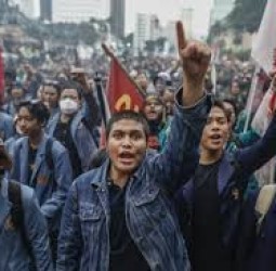புரையோடிப்போன ஊழலை எதிர்த்து இந்தோனேசியாவில் மாணவர்கள் போராட்டம்