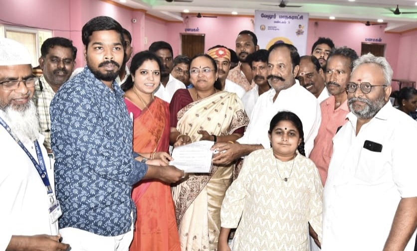 கொசப்பேட்டை ஆனைகுளத்தம்மன் கோயில் சமுதாயகூடத்தில் நடந்த "உங்களுடன் ஸ்டாலின்" திட்ட முகாம்