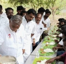 தவெக மாநாடு நடப்பதையொட்டி, வலையங்குளம் பகுதியிலுள்ள ஏர்போர்ட் கருப்புச்சாமி கோவிலில் கிடா வெட்டி பொதுமக்களுக்கு விருந்தளிக்கப்பட்டது