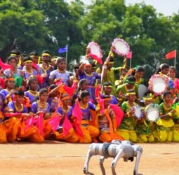 தருமபுரி மாவட்ட விளையாட்டு மைதானத்தில் நடந்த சுதந்திர தின விழா