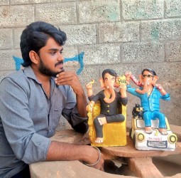 கூலி’ பட கெட்டப்பில் விநாயகர் சிலை