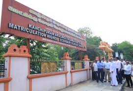 காஞ்சிபுரம் ஏகாம்பரநாதர் மெட்ரிக் மேல்நிலைப் பள்ளியில் சேகர்பாபு நேரில் ஆய்வு; மாணவர்களுடன் கலந்துரையாடினார்