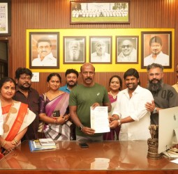 சின்னத்திரை நடிகர் சங்க புதிய நிர்வாகிகள் முதலமைச்சர் காப்பீட்டு திட்டத்தில் இணைவதற்காக வேண்டி மனு