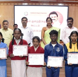 அண்ணா மற்றும் பெரியார் பிறந்த நாளை முன்னிட்டு பள்ளி அளவில் நடைபெற்ற பேச்சுப்போட்டி