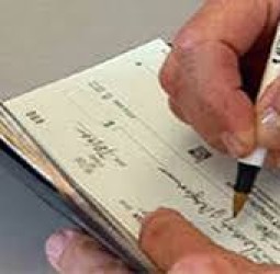 வங்கி காசோலையில் போலி கையொப்பம்: அமெரிக்க வாழ் இந்தியர்களின் வங்கிக் கணக்கிலிருந்து ரூ.8 கோடி மோசடி