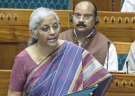 மத்திய அரசு ஊழியர்களுக்கு பழைய ஓய்வூதிய திட்டத்தை மீண்டும் கொண்டுவரும் திட்டம் இல்லை: மக்களவையில் நிர்மலா சீதாராமன் உறுதி