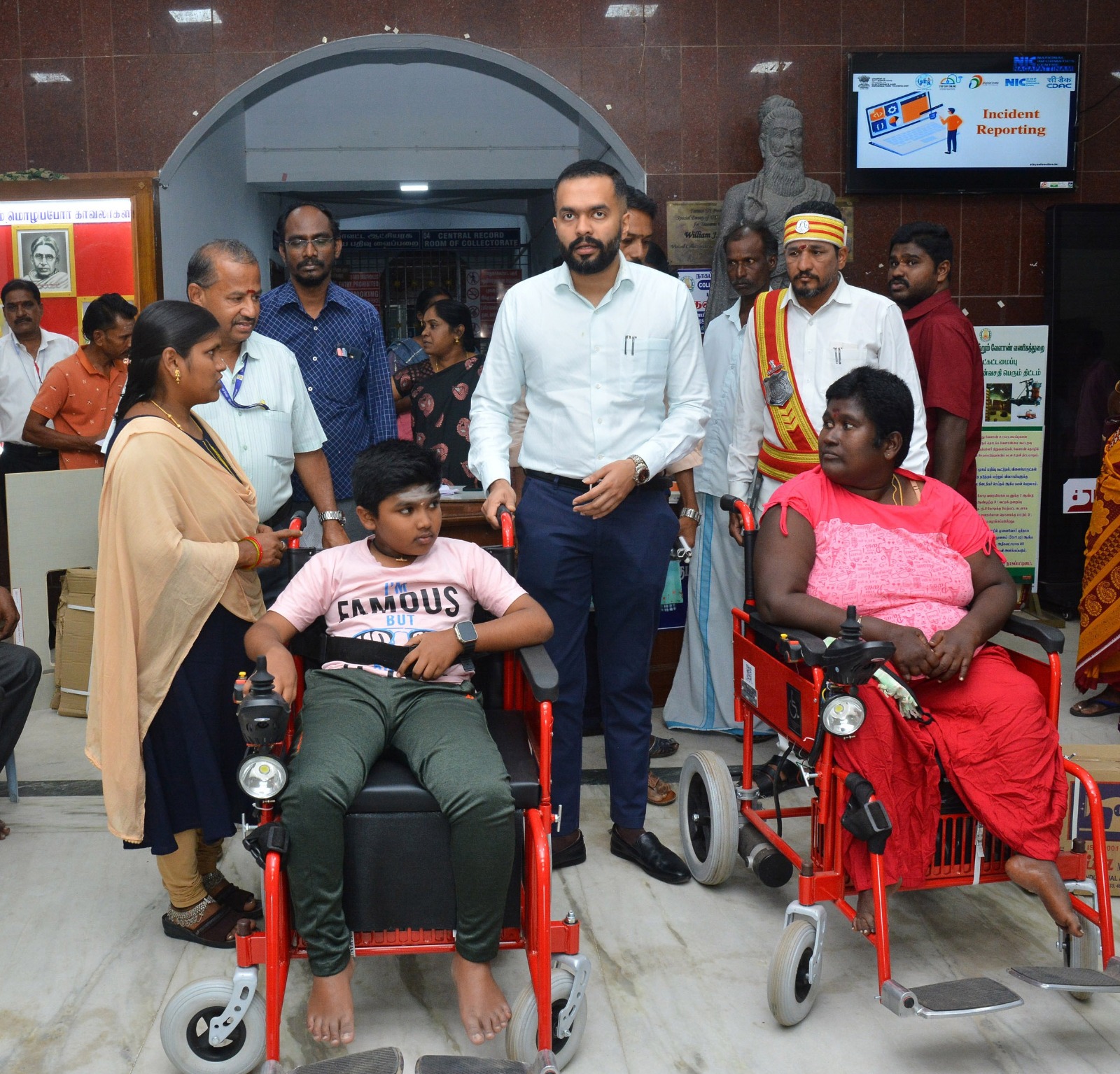 நாகையில் மாற்றுத்திறனாளிகளுக்கு நலத்திட்ட உதவிகள்