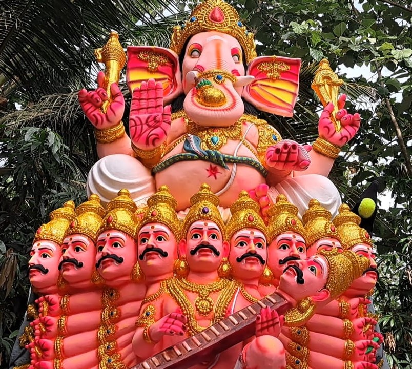 புதுச்சேரி பிள்ளையார்குப்பம் கூனிமுடக்கு பகுதியில் பலவகை விநாயகர் சிலைகள் தயாரிக்கும் பணி