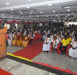 தியாகரா நகரில் நேற்று நடந்த தென்சென்னை வடக்கு மாவட்ட தேமுதிக பூத கமிட்டி நிர்வாகிகள் ஆலோசனைக் கூட்டம்