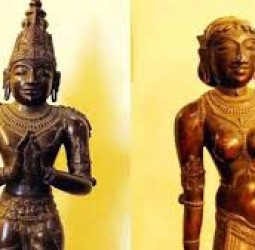 தஞ்சாவூரில் ராஜராஜ சோழனுக்கு சிலை: தமிழக அரசு