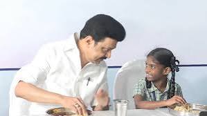 அரசு உதவி பெறும் நகரப் பள்ளிகளில் காலை உணவு: 26–ந் தேதி ஸ்டாலின் துவக்குகிறார்