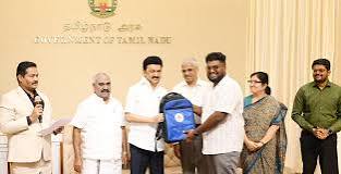 வேர்களை தேடி :100 அயலக தமிழர்கள் ஆற்காடு கோட்டையை பார்வையிட்டனர்