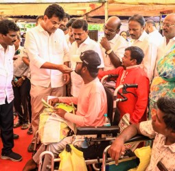 திருவொற்றியூர் காலடிப்பேட்டையில் நேற்று நடந்த உங்களுடன் ஸ்டாலின் முகாம்