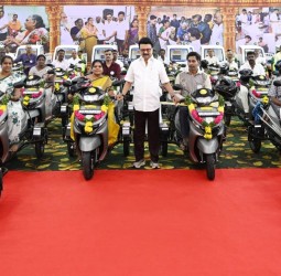 தருமபுரியில் நேற்று நடந்த அரசு விழா