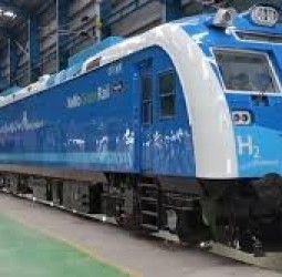 ஐசிஎஃப்-ல் தயாரிக்கப்பட்ட நாட்டின் முதல் ஹைட்ரஜன் ரயில் - ஹரியாணாவுக்கு அனுப்பி வைப்பு