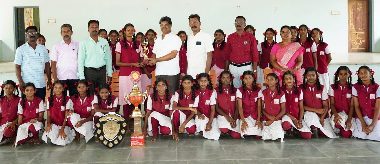 ராமநாதபுரம் மாவட்டம் பரமக்குடியில் நடந்த குறுவட்ட அளவிலான தடகளப் போட்டி