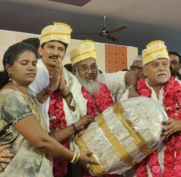 பேரளம் அரசு பள்ளிக்கு நாப்கின் எரிப்பான் இயந்திரம் வழங்கல்