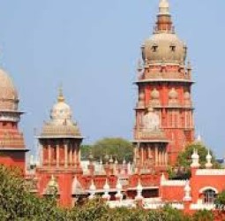 நீர்நிலைகளை ஆக்கிரமித்துக் கட்டப்பட்டுள்ள அனைத்துக் கட்டங்களையும் அகற்ற வேண்டும்