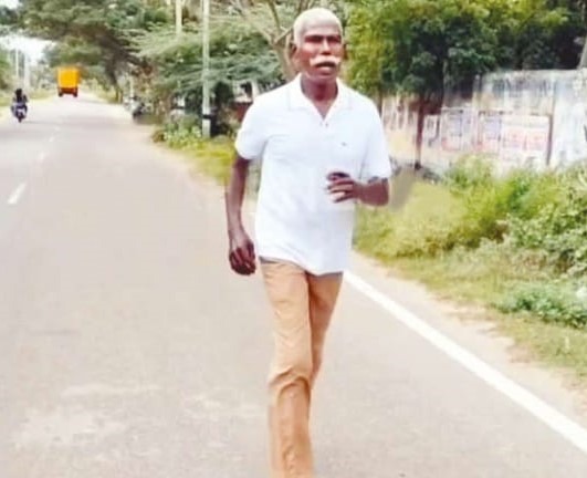 ஓய்வு பெற்றதும் 17 கிமீ ஓடிவந்த எஸ்எஸ்ஐ
