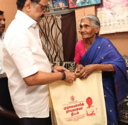 தலைமை செயலகத்தில் நேற்று முதலமைச்சரின் தாயுமானவர் திட்டத்தை முதல்வர் மு.க.ஸ்டாலின் தொடங்கி வைத்தார்