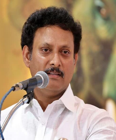 அவதூறு பரப்புகிறார் கவர்னர் ரவி அமைச்சர் அன்பில் மகேஷ் குற்றச்சாட்டு