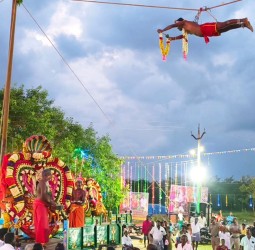 ராணிப்பேட்டை மாவட்டம் கலவை அருகே சொரையூர் கிராமத்தில் எட்டியம்மன் கோவில் திருவிழா