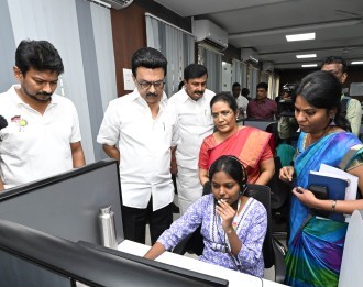 முதலமைச்சரின் உதவி மையத்திற்கு நேற்று முதல்வர் ஸ்டாலின் பார்வையிட்டு, அதன் செயல்பாடுகள் குறித்து கேட்டறிந்தார்