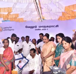 காட்பாடியில் "உங்களுடன் ஸ்டாலின் மருத்துவ முகாம்" : அமைச்சர் துரைமுருகன் பங்கேற்பு!