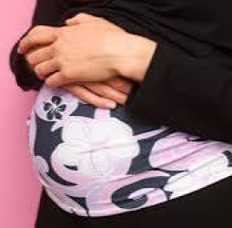 வீட்டில் மனைவிக்கு பிரசவம் பார்த்த வங்கி அதிகாரியிடம் விசாரணை!