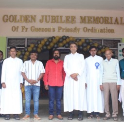 இல்லத்தந்தை முனைவர் போஸ்கோ அகஸ்டின் தலைமையில் முத்தமிழ் விழா