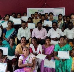 கணினி பயிற்சி முடித்த 80 பெண்களுக்கு சான்றிதழ்கள்