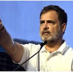 வாக்கு திருட்டு’ குற்றச்சாட்டு: ராகுல் காந்திக்கு கர்நாடகா தேர்தல் ஆணையர் நோட்டீஸ்