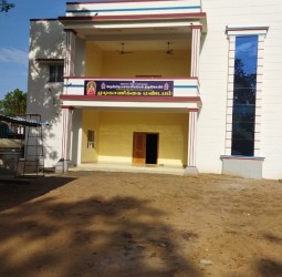 வரதராஜன்பேட்டை மகா மாரியம்மன் ஆலயத்தில் பக்தர்கள் இளைப்பாறும் மண்டபம்