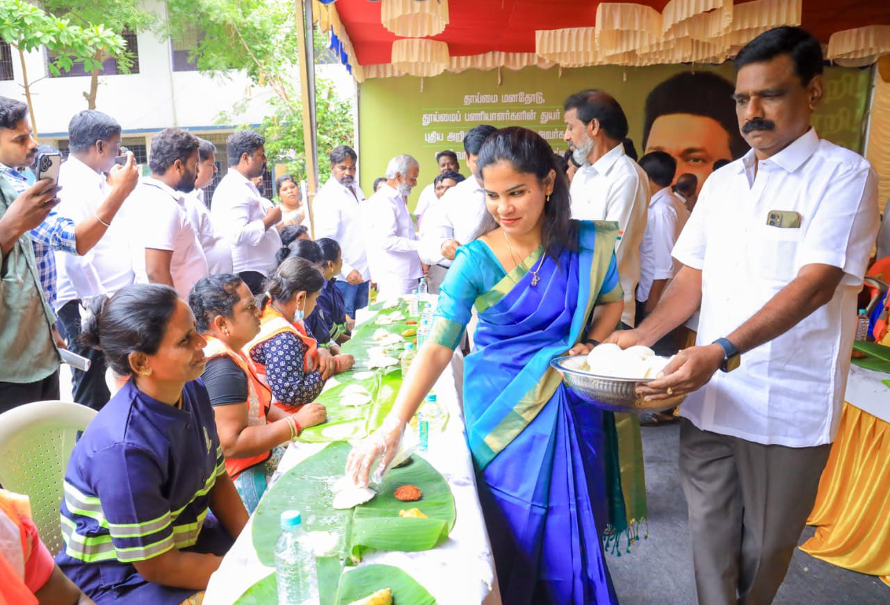 தூய்மை பணியாளர்களுக்கு காலை உணவு வழங்கும் திட்டம்