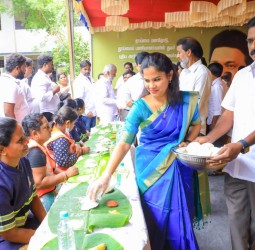 தூய்மை பணியாளர்களுக்கு காலை உணவு வழங்கும் திட்டம்